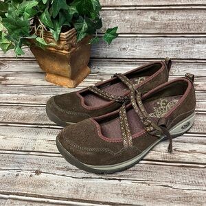Chaco Petaluma Suede Leather MaryJane Walking Shoe Size 7